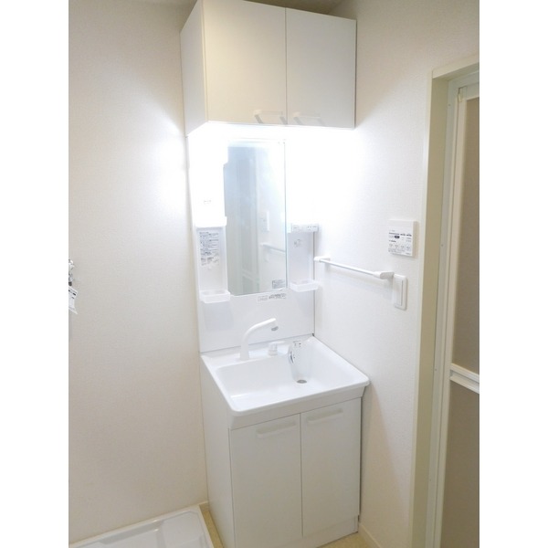 ��ʌ�����s�����J�{���Q���ڂ̃A�p�[�g�̐��ʏ�