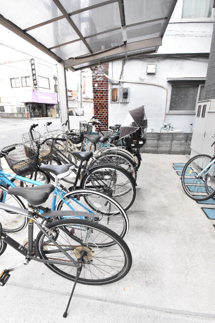 ��ʌ�����s�����J�{���Q���ڂ̃A�p�[�g�̂��̑�