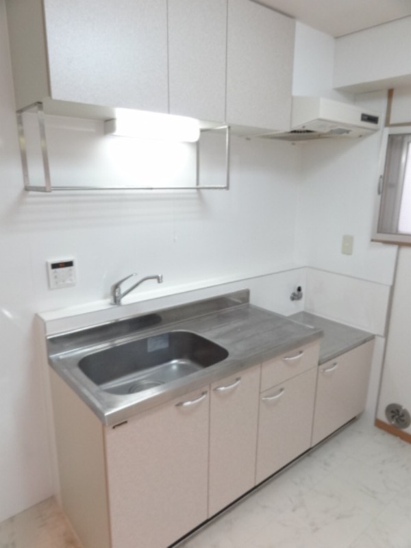 ��ʌ��������܎s��{�擌���Q���ڂ̃}���V�����̃L�b�`��