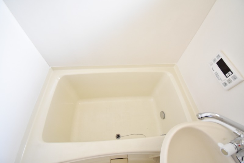 ��ʌ��������܎s��{��O���R���ڂ̃A�p�[�g�̃o�X