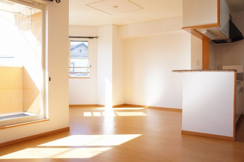 ��ʌ��k�����S�ɓޒ����h��S���ڂ̃A�p�[�g�̋��ԁE���r���O