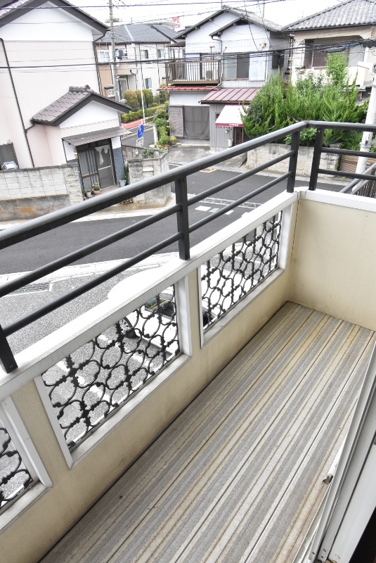 ��ʌ��������܎s��{��O���R���ڂ̃A�p�[�g�̃o���R�j�[