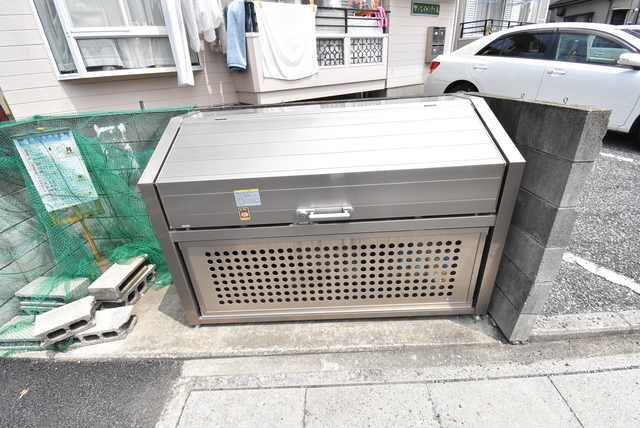 ��ʌ��������܎s��{��O���R���ڂ̃A�p�[�g�̂��̑�