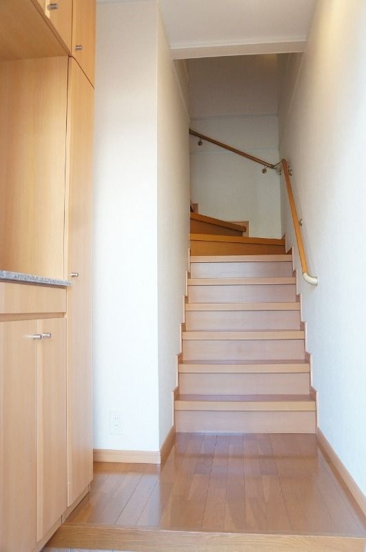 ��ʌ��k�����S�ɓޒ����h��S���ڂ̃A�p�[�g�̌���