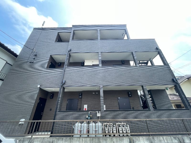 ��ʌ������s��ʖ�̃A�p�[�g�̌����O��