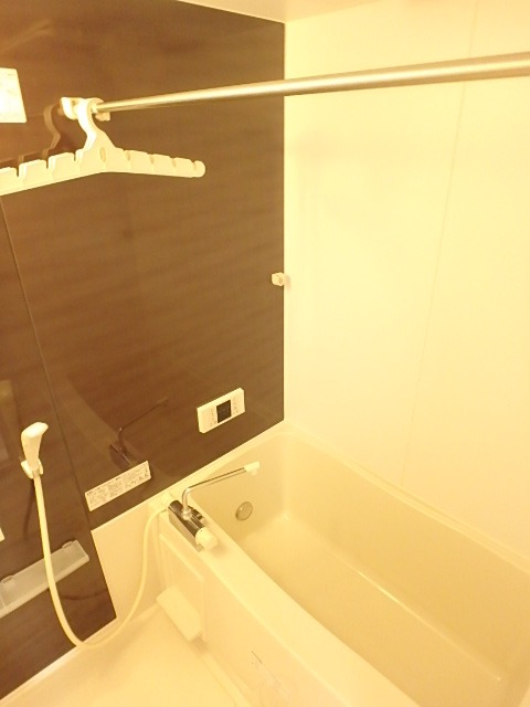 ��ʌ��������܎s��{��O���P���ڂ̃A�p�[�g�̃o�X