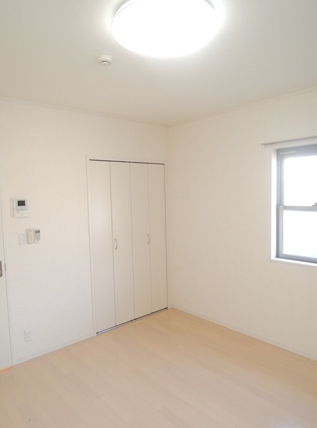 ��ʌ��������܎s�Y�a��O�n�Q���ڂ̃A�p�[�g�̎��[