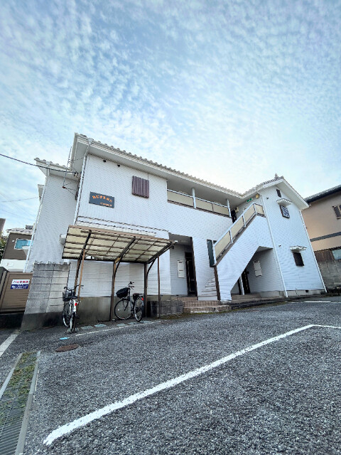 ��ʌ��������܎s�k��������Q����332�̃A�p�[�g�̌����O��