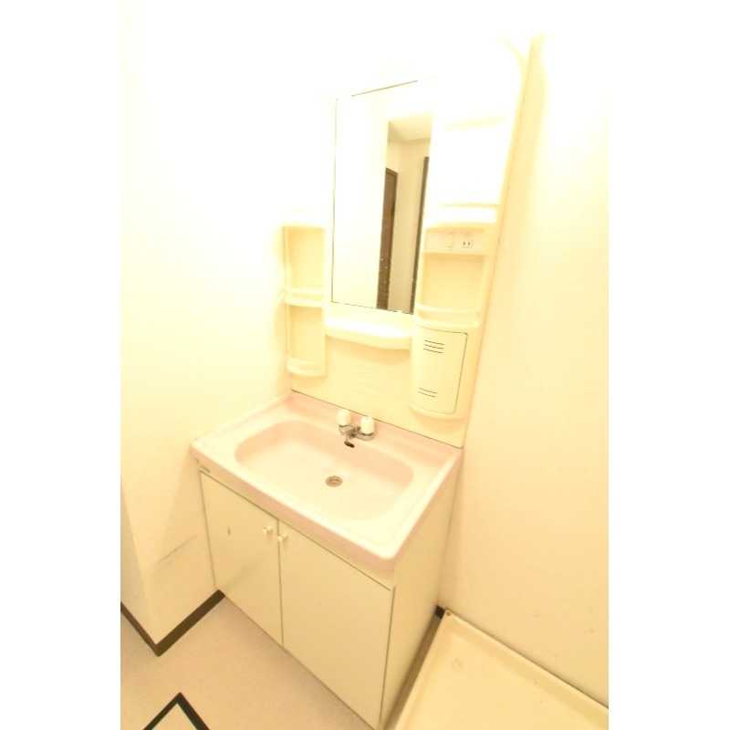 ��ʌ�����s�����P���ڂ̃}���V�����̐��ʏ�