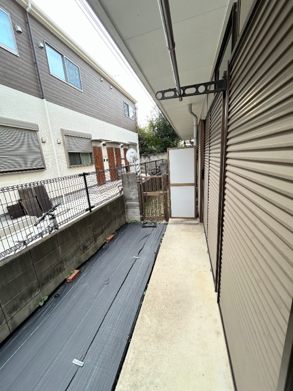 ��ʌ��������܎s�k��������Q���ڂ̃A�p�[�g�̃o���R�j�[