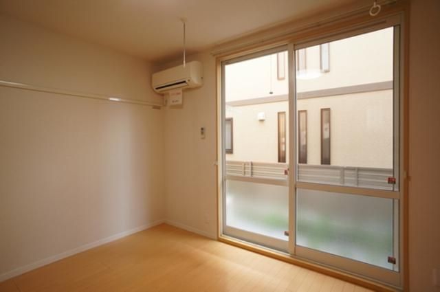 ��ʌ��������܎s�������˂T���ڂ̃A�p�[�g�̋��ԁE���r���O