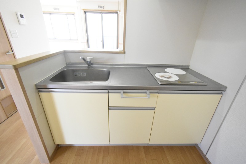 ��ʌ��������܎s��{��O���P���ڂ̃A�p�[�g�̃L�b�`��