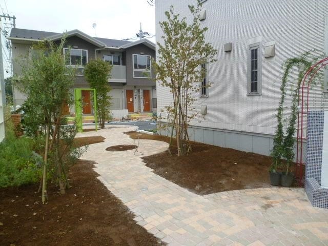 ��ʌ��������܎s��{��O���P���ڂ̃A�p�[�g�̃G���g�����X