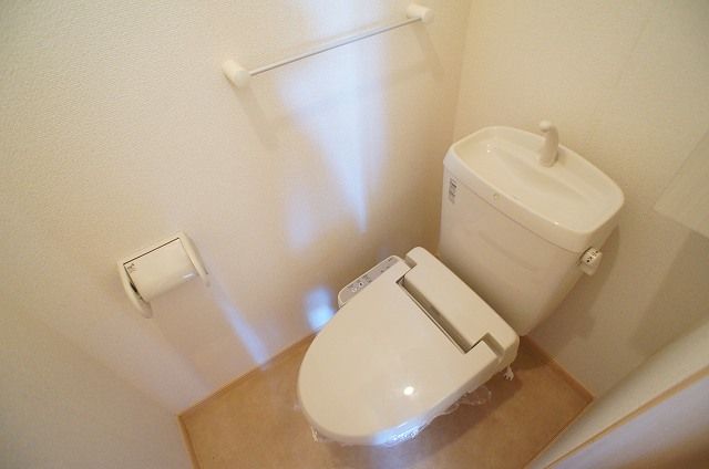 ��ʌ�����s����R���ڂ̃A�p�[�g�̃g�C��