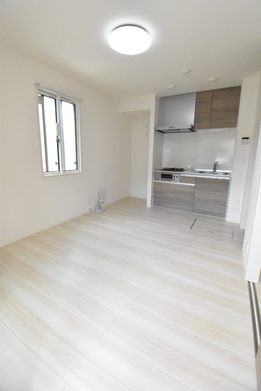 ��ʌ��������܎s�k�擌�听���Q���ڂ̃A�p�[�g�̋��ԁE���r���O