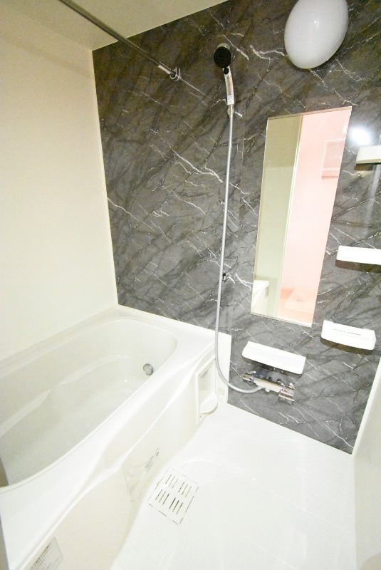 ��ʌ��@�c�s�n���S���ڂ̃A�p�[�g�̃o�X