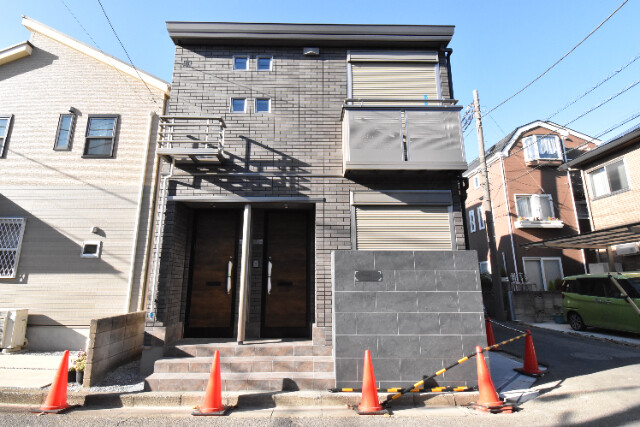 ��ʌ�����s����P���ڂ̃A�p�[�g�̌����O��