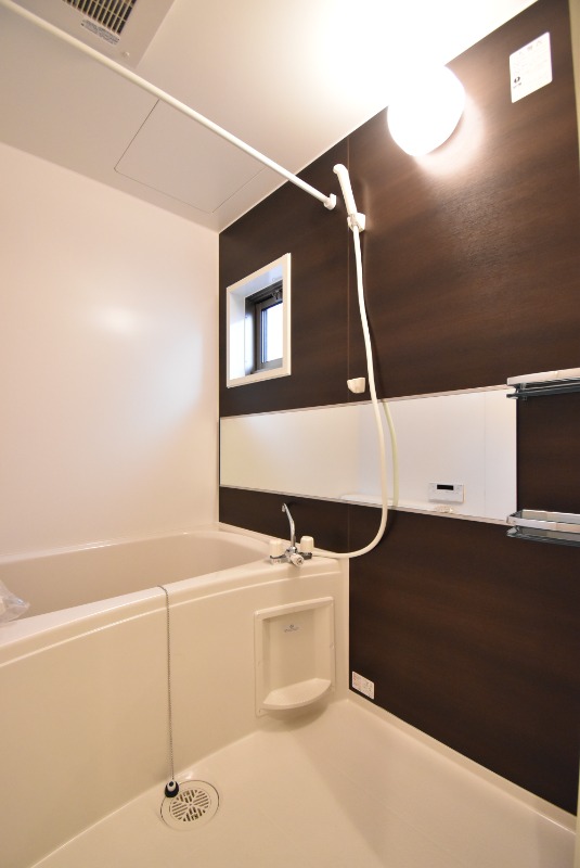 ��ʌ�����s����P���ڂ̃A�p�[�g�̃o�X