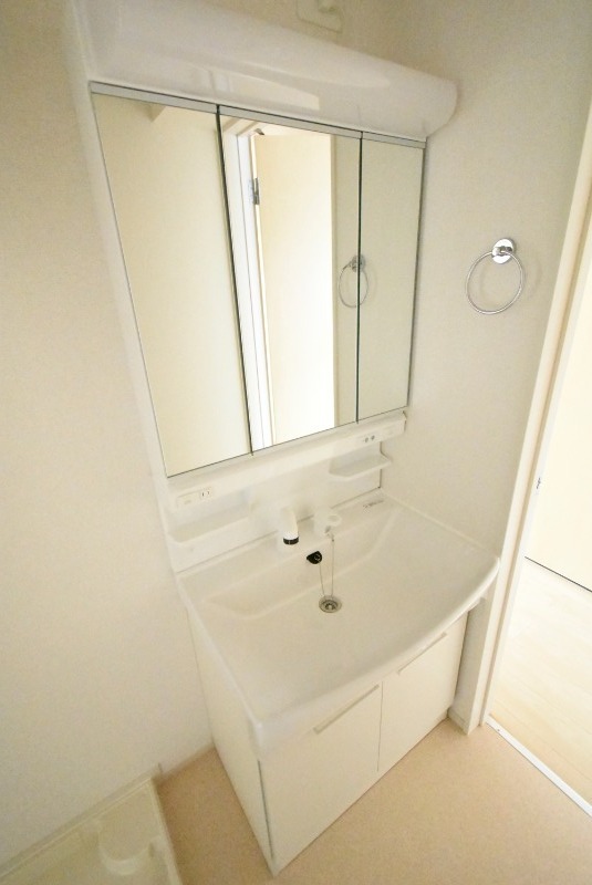 ��ʌ��@�c�s�n���S���ڂ̃A�p�[�g�̐��ʏ�