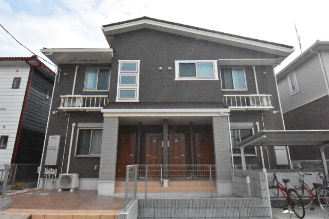 ��ʌ��@�c�s�n���S���ڂ̃A�p�[�g�̃G���g�����X