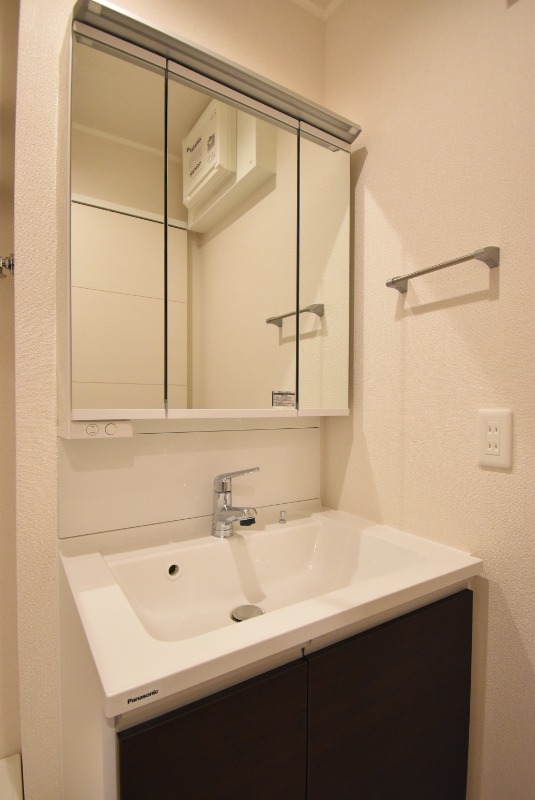 ��ʌ�����s����P���ڂ̃A�p�[�g�̐��ʏ�