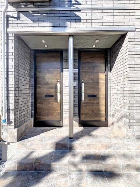 ��ʌ�����s����P���ڂ̃A�p�[�g�̃G���g�����X