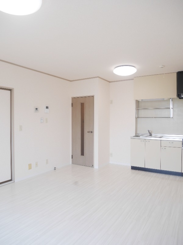 ��ʌ��������܎s������t���Q���ڂ̃A�p�[�g�̋��ԁE���r���O