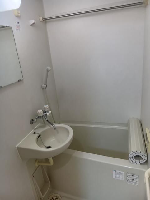 ��ʌ������s���S���ڂ̃}���V�����̃o�X