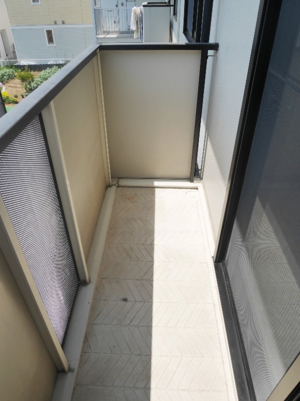 ��ʌ��������܎s������t���Q���ڂ̃A�p�[�g�̃o���R�j�[