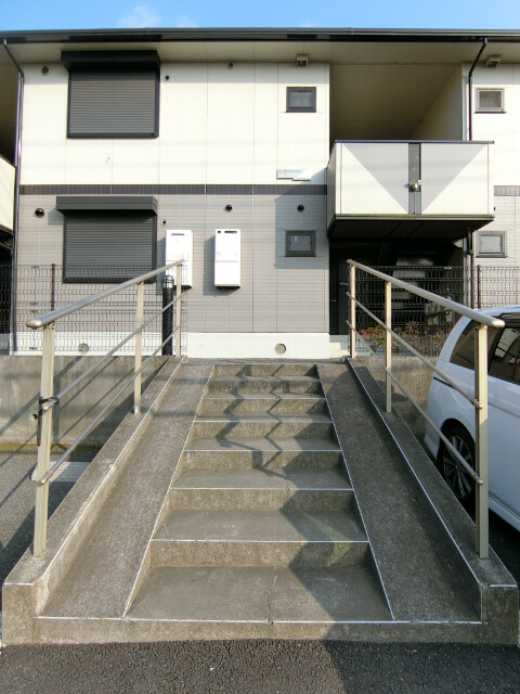 ��ʌ��������܎s������t���Q���ڂ̃A�p�[�g�̃G���g�����X