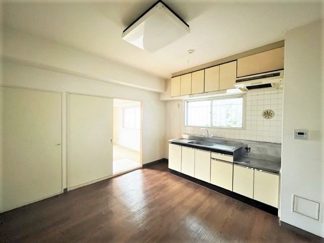 ��ʌ������s�a���S���ڂ̃}���V�����̋��ԁE���r���O