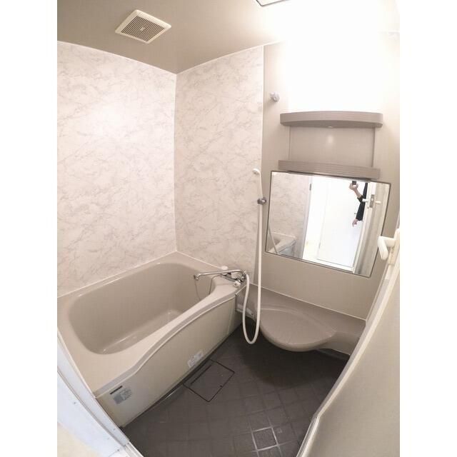 ��ʌ��t�����s���Ǔ��R���ڂ̃A�p�[�g�̃o�X