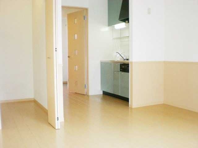 ��ʌ��������܎s�����擌��{�U���ڂ̃A�p�[�g�̋��ԁE���r���O