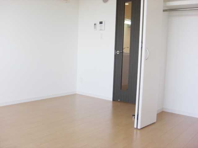 ��ʌ��������܎s�k��y�C���P���ڂ̃}���V�����̋����E���r���O