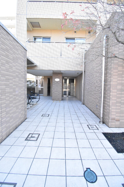 ��ʌ��������܎s�k��y�C���P���ڂ̃}���V�����̃G���g�����X