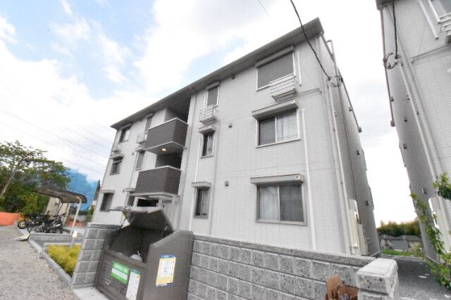 ��ʌ�����s�厚������1033-1�̃A�p�[�g�̌����O��