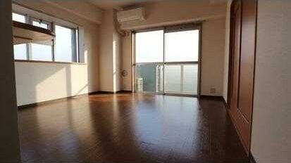 ��ʌ��������܎s������x�蒬�̃}���V�����̋��ԁE���r���O