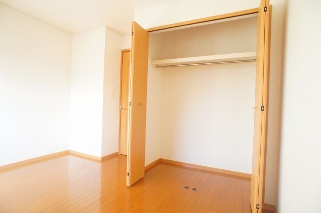 ��ʌ��k�����S�ɓޒ������j�Q���ڂ̃A�p�[�g�̎��[