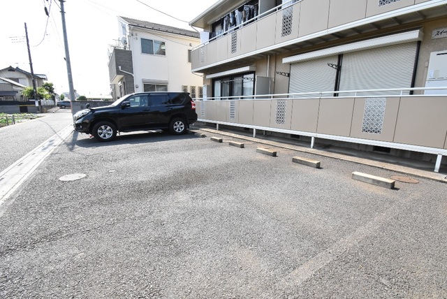 ��ʌ��������܎s��{��������P���ڂ̃A�p�[�g�̒��ԏ�