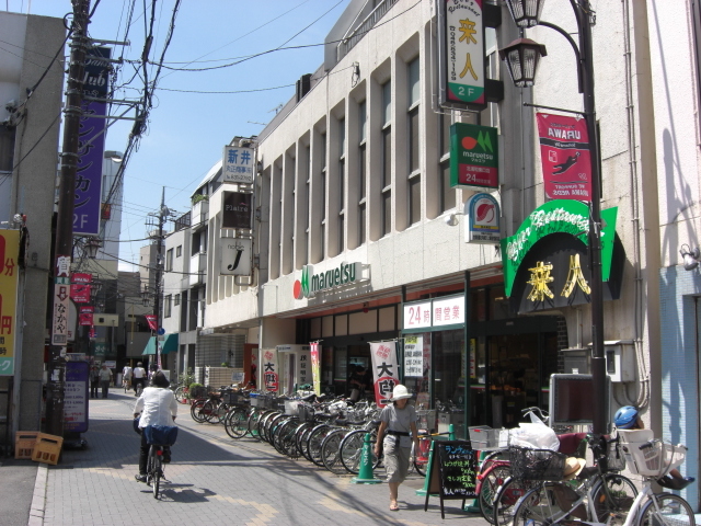 ��ʌ��������܎s�Y�a���ՂP�O���ڂ̃A�p�[�g�̎���