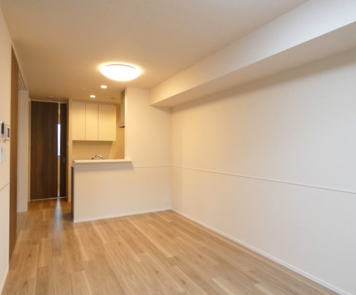 ��ʌ��k�{�s���ԂQ���ڂ̃}���V�����̋��ԁE���r���O