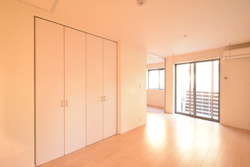 ��ʌ��������܎s�΋擌�Y�a�R���ڂ̃}���V�����̋����E���r���O