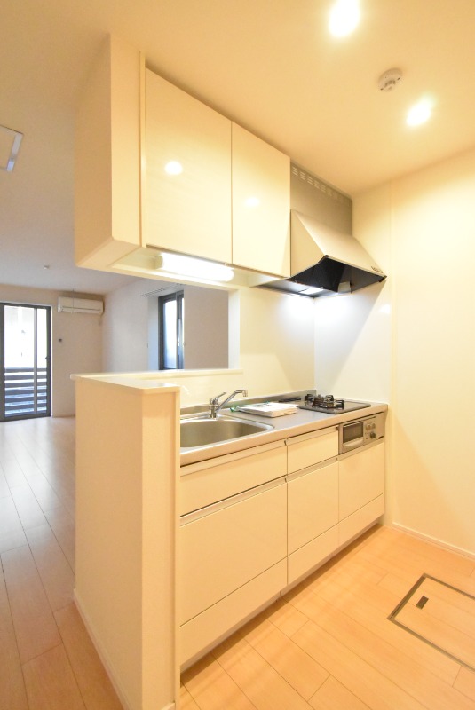 ��ʌ��������܎s�΋擌�Y�a�R���ڂ̃}���V�����̃L�b�`��