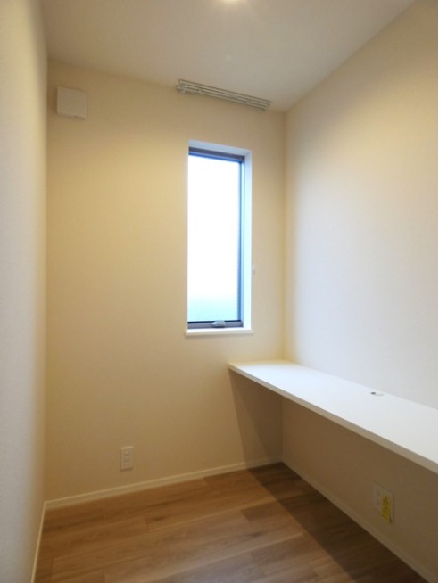 ��ʌ��k�{�s���ԂQ���ڂ̃}���V�����̂��̑��ݔ�