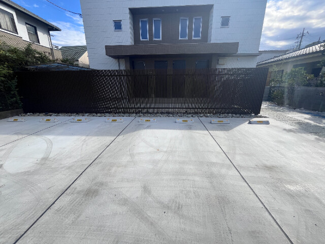 ��ʌ��k�{�s���ԂQ���ڂ̃}���V�����̒��ԏ�