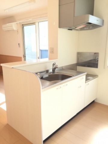 ��ʌ��������܎s�΋�厚�����̃A�p�[�g�̃L�b�`��