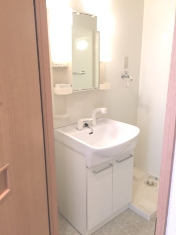 ��ʌ��������܎s�΋�厚�����̃A�p�[�g�̐��ʏ�