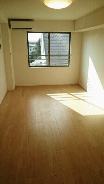 ��ʌ��������܎s����厚�_�c�̃A�p�[�g�̋��ԁE���r���O