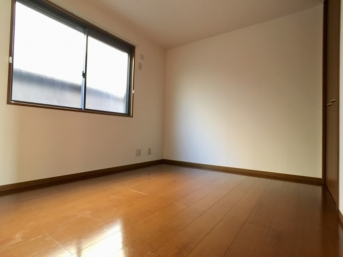 ��ʌ�����s�ђ��̃A�p�[�g�̂��̑������E�X�y�[�X