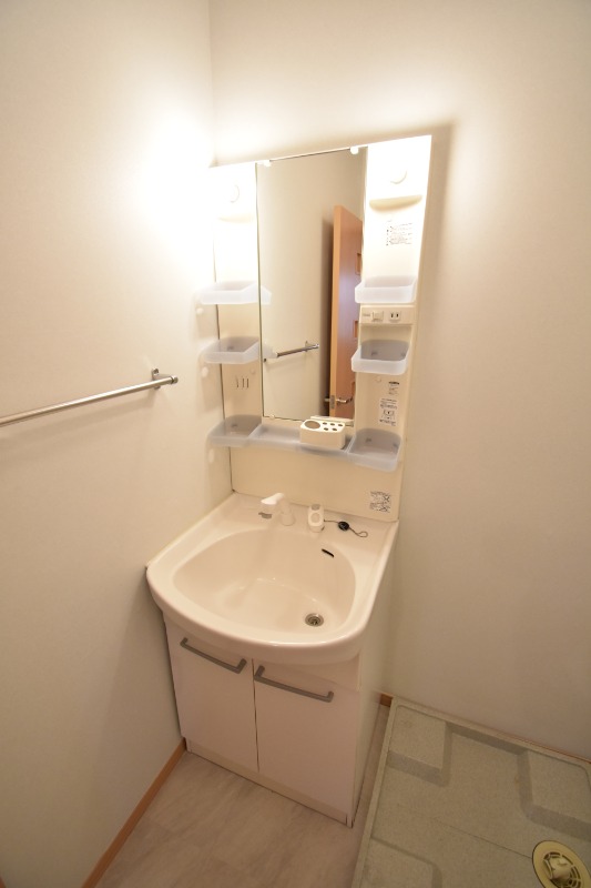 ��ʌ��������܎s����厚�w��̃A�p�[�g�̐��ʏ�